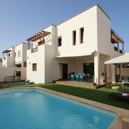 Дом отдыха Las Caletas Del Mar - Heated Pool